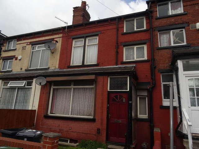  Image of 3 bedroom Terraced house to rent in Luxor Avenue Leeds LS8 at Harehills Leeds Gledhow, LS8 5JX