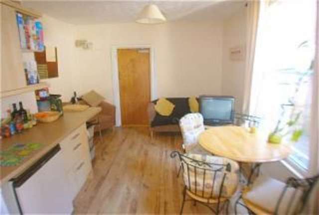  Image of 1 bedroom House Share to rent in Magdalen Road Exeter EX2 at Magdalen Road  Exeter, EX2 4TF