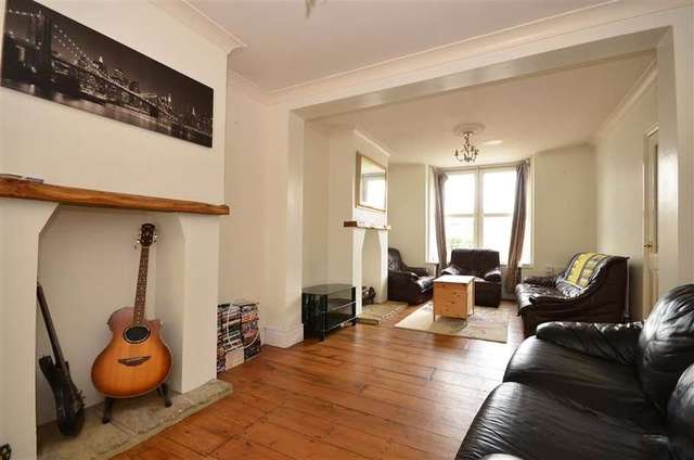  Image of 3 bedroom Terraced house for sale in Malling Street Lewes BN7 at Lewes East Sussex Lewes, BN7 2RB