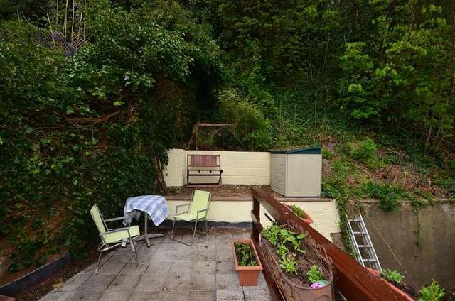  Image of 3 bedroom Terraced house for sale in Malling Street Lewes BN7 at Lewes East Sussex Lewes, BN7 2RB