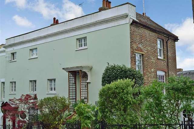  Image of 3 bedroom Detached house for sale in Maltravers Street Arundel BN18 at Arundel West Sussex Arundel, BN18 9AP