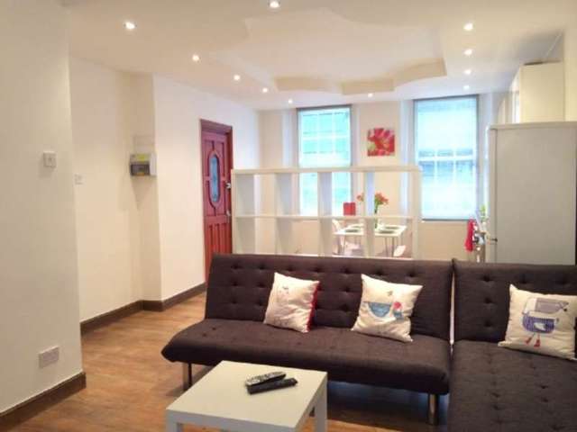 Image of 2 bedroom Flat for sale in Maple Street London W1T at London, W1T 6HJ
