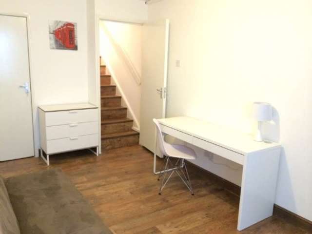  Image of 2 bedroom Flat for sale in Maple Street London W1T at London, W1T 6HJ
