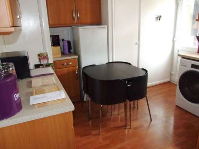  Image of 2 bedroom Maisonette for sale in Dean Street Marlow SL7 at MARLOW, SL7 3AD