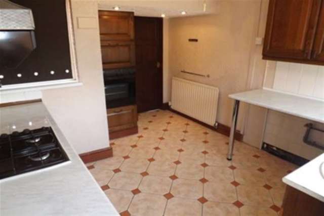  Image of 3 bedroom Detached house to rent in Maryland Avenue Hodge Hill Birmingham B34 at Birmingham, B34 6EB