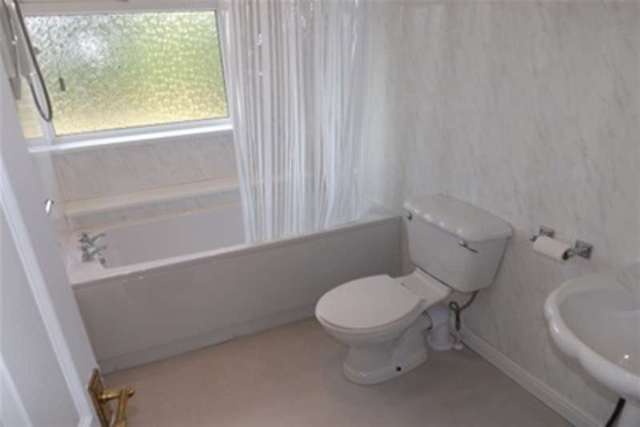  Image of 3 bedroom Detached house to rent in Maryland Avenue Hodge Hill Birmingham B34 at Birmingham, B34 6EB