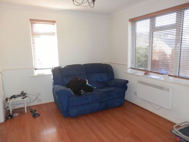  Image of 1 bedroom Detached house to rent in Meadowsweet Road Poole BH17 at Meadowsweet Road  Poole, BH17 7XX