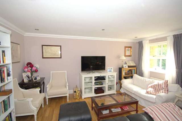  Image of 2 bedroom Detached house for sale in Kirkwood Grove Medbourne Milton Keynes MK5 at Kirkwood Grove Medbourne Milton Keynes, MK5 6FP