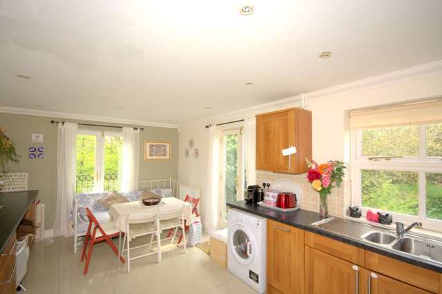  Image of 2 bedroom Detached house for sale in Kirkwood Grove Medbourne Milton Keynes MK5 at Kirkwood Grove Medbourne Milton Keynes, MK5 6FP