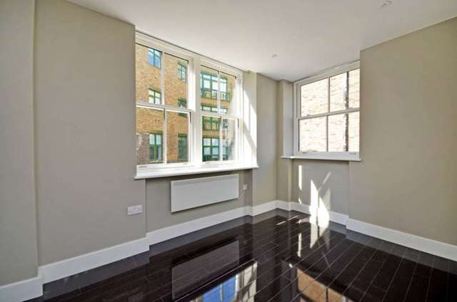  Image of 2 bedroom Apartment to rent in Middlesex Street London E1 at Middlesex Street Liverpool Street London, E1 7JF