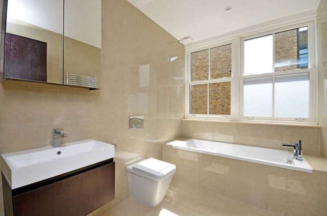  Image of 2 bedroom Apartment to rent in Middlesex Street London E1 at Middlesex Street Liverpool Street London, E1 7JF