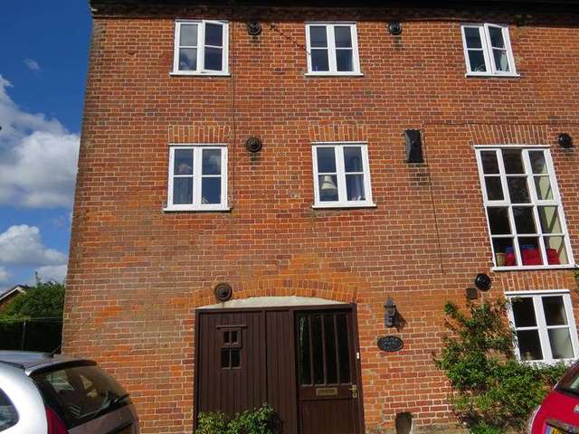  Image of 3 bedroom Property to rent in Mill Road Old Buckenham Attleborough NR17 at Mill Road Old Buckenham Attleborough, NR17 1SG