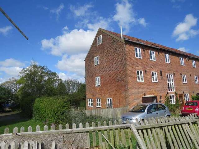  Image of 3 bedroom Property to rent in Mill Road Old Buckenham Attleborough NR17 at Mill Road Old Buckenham Attleborough, NR17 1SG