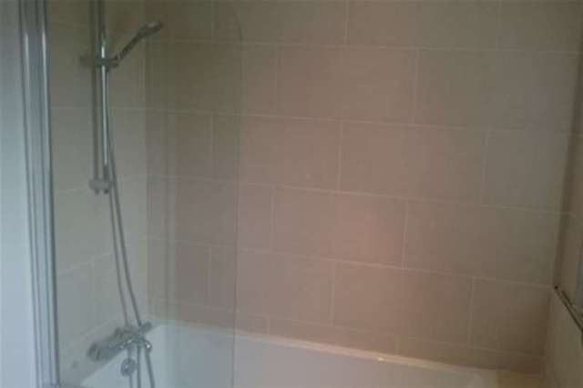  Image of 2 bedroom Flat to rent in The Bevers Mortimer Common Reading RG7 at Reading, RG7 3SP