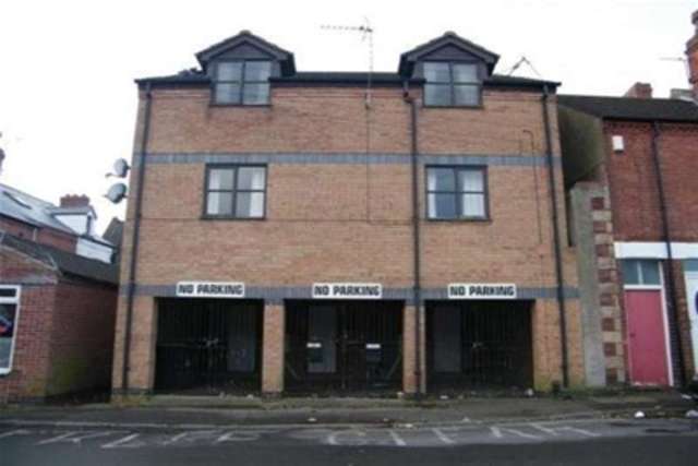  Image of 2 bedroom Maisonette to rent in Mosley Street Hucknall Nottingham NG15 at Nottingham, NG15 7JG