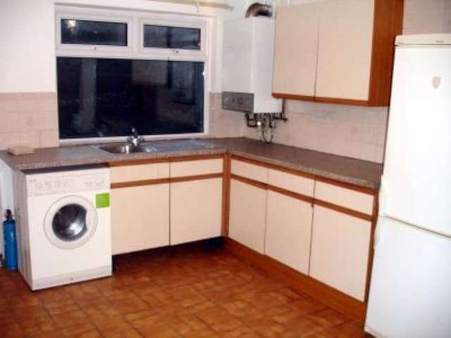  Image of 1 bedroom Flat to rent in Mundy Place Cathays Cardiff CF24 at Mundy Place  Cardiff, CF24 4BZ