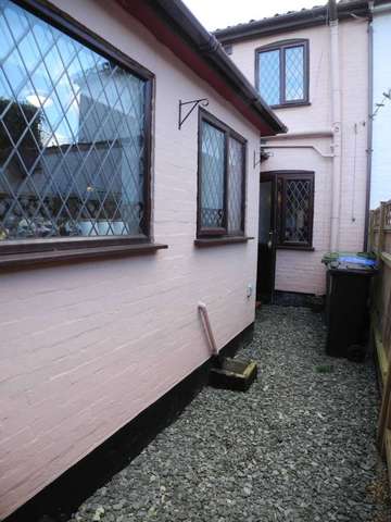  Image of 3 bedroom Semi-Detached house to rent in Nethergate Street Bungay NR35 at Bungay Suffolk, NR35 1HE