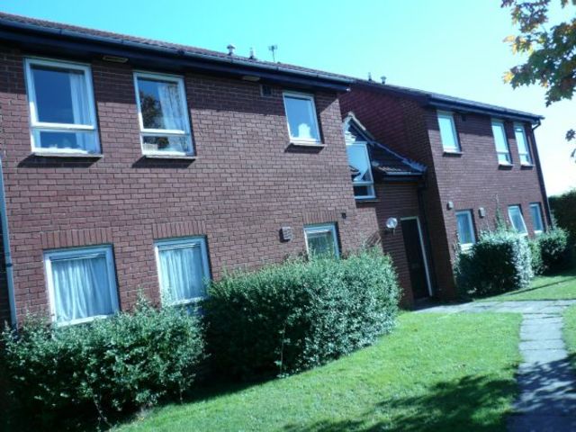  Image of Flat to rent in Parham Close New Milton BH25 at Parham Close  New Milton, BH25 5XB