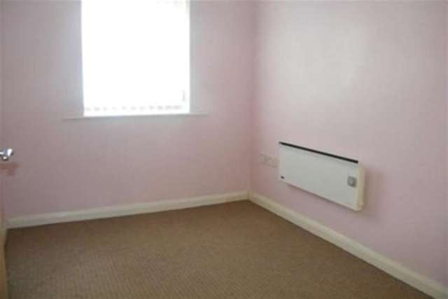  Image of 2 bedroom Flat to rent in Newbridge Close Radcliffe Manchester M26 at Manchester, M26 2WB