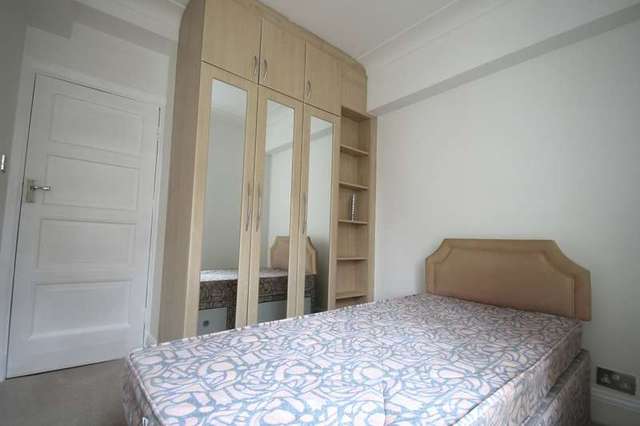  Image of 2 bedroom Apartment to rent in College Crescent London NW3 at College Crescent  London, NW3 5DR