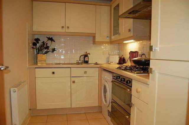  Image of 2 bedroom Apartment to rent in Netherhall Gardens London NW3 at College Crescent  London, NW3 5RG