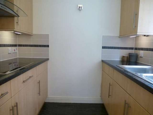  Image of 1 bedroom Flat to rent in Southampton Road Ringwood BH24 at 46-52 Southampton Road  Ringwood, BH24 1JD