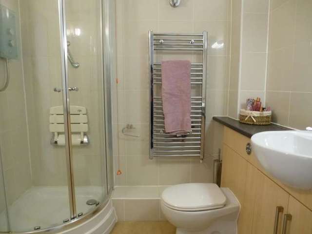  Image of 1 bedroom Flat to rent in Southampton Road Ringwood BH24 at 46-52 Southampton Road  Ringwood, BH24 1JD