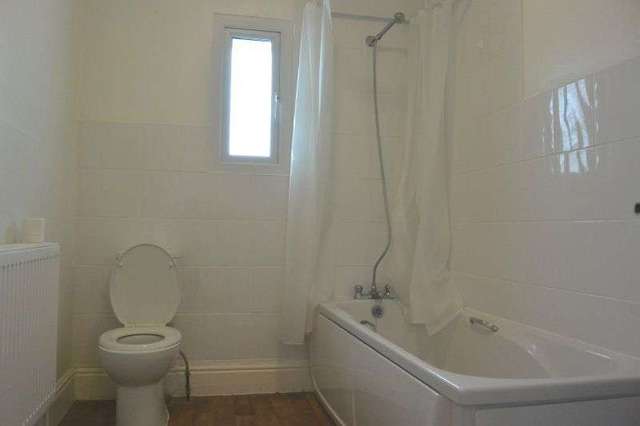  Image of 1 bedroom Property to rent in East Street Okehampton EX20 at Okehampton, EX20 1AS