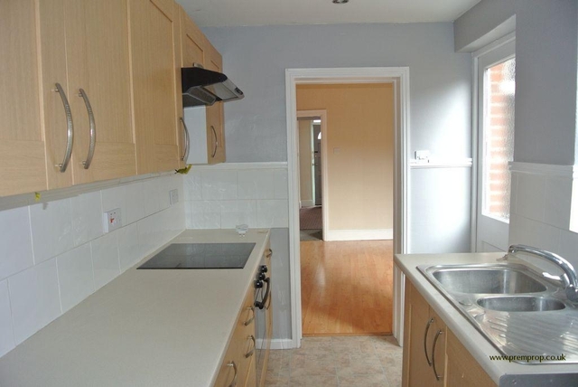  Image of 2 bedroom Terraced house to rent in Old Palace Road Norwich NR2 at Norwich, NR2 4JE