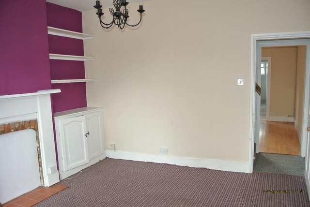  Image of 2 bedroom Terraced house to rent in Old Palace Road Norwich NR2 at Norwich, NR2 4JE