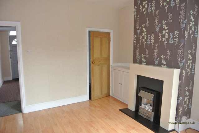  Image of 2 bedroom Terraced house to rent in Old Palace Road Norwich NR2 at Norwich, NR2 4JE