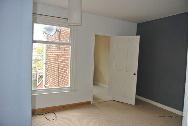  Image of 2 bedroom Terraced house to rent in Old Palace Road Norwich NR2 at Norwich, NR2 4JE
