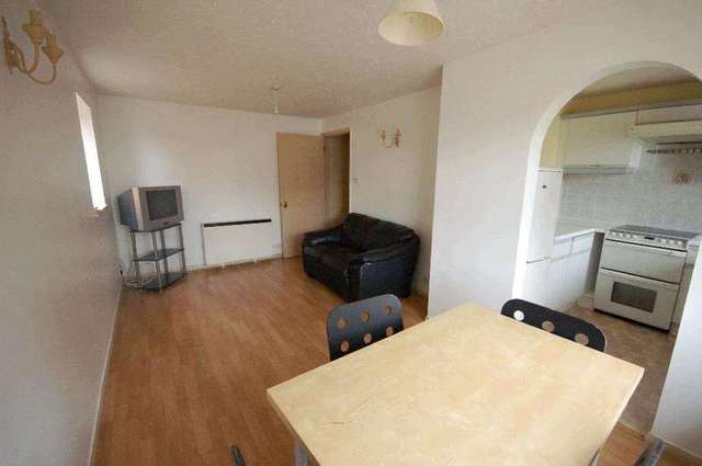  Image of Flat to rent in Old Paradise Street London SE11 at Old Paradise Street Lambeth London, SE11 6AL