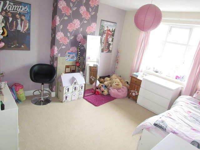  Image of 4 bedroom Detached house for sale in Ombersley Road Worcester WR3 at Worcester Worcestershire Worcester, WR3 7DH