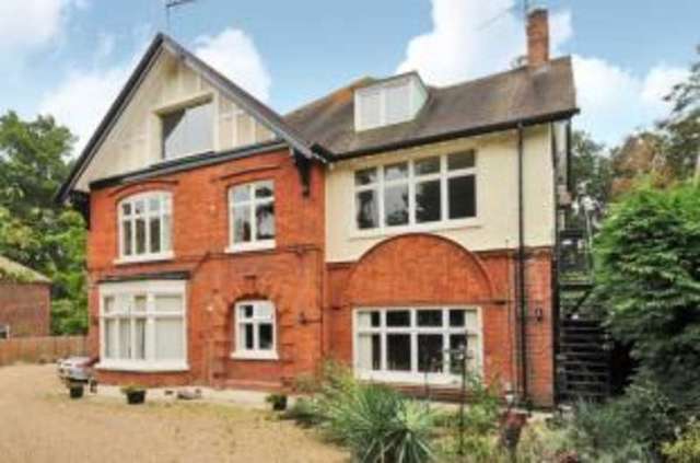  Image of 2 bedroom Flat for sale in Onslow Crescent Woking GU22 at Onslow Crescent Woking Woking, GU22 7AU