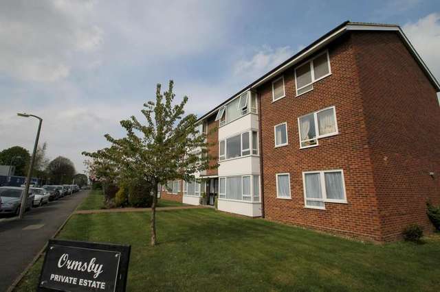  Image of 3 bedroom Flat to rent in Ormsby Grange Road Sutton SM2 at Grange Road  Sutton, SM2 6TH
