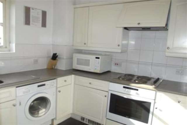  Image of 2 bedroom Flat to rent in Otter Close London E15 at Stratford, E15 2PZ