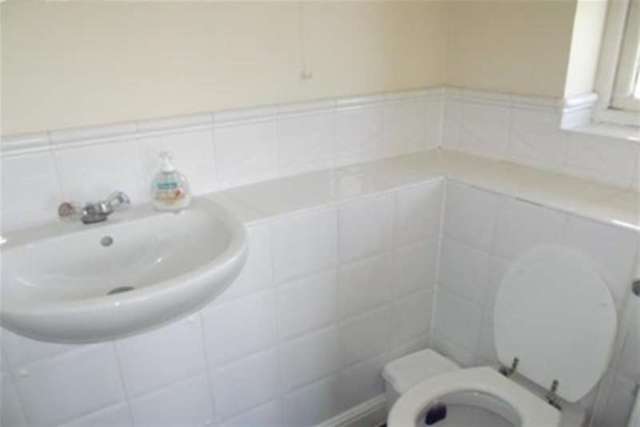 Image of 2 bedroom Flat to rent in Otter Close London E15 at Stratford, E15 2PZ