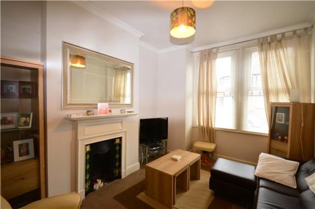  Image of 2 bedroom Flat to rent in Otterburn Street London SW17 at Tooting Broadway, SW17 9HQ