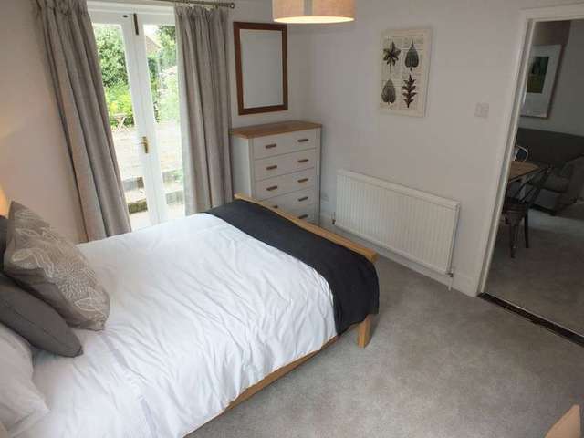  Image of 1 bedroom Detached house to rent in Paddock Road Caversham Reading RG4 at Caversham Reading Berkshire, RG4 5BY
