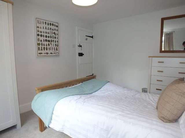  Image of 1 bedroom Detached house to rent in Paddock Road Caversham Reading RG4 at Caversham Reading Berkshire, RG4 5BY