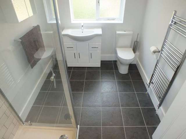  Image of 1 bedroom Detached house to rent in Paddock Road Caversham Reading RG4 at Caversham Reading Berkshire, RG4 5BY