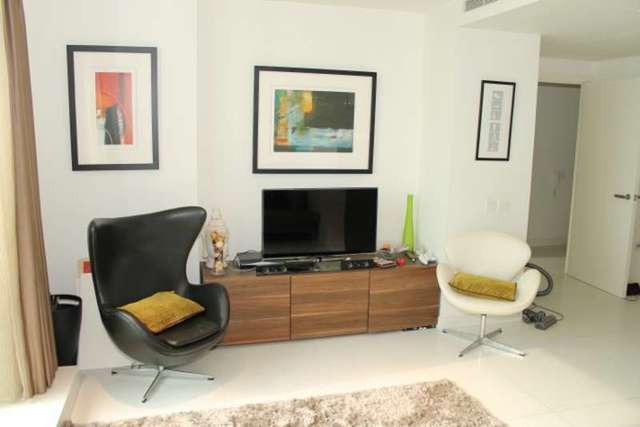  Image of 1 bedroom Flat to rent in Pan Peninsula Square London E14 at Canary Wharf, E14 9HL