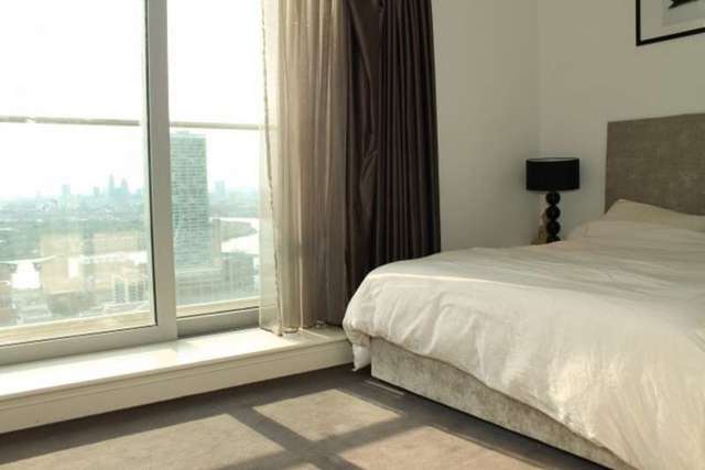  Image of 1 bedroom Flat to rent in Pan Peninsula Square London E14 at Canary Wharf, E14 9HL