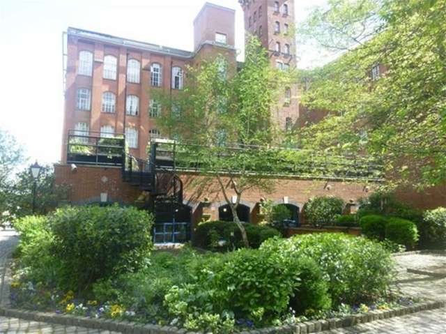  Image of 2 bedroom Flat to rent in Fairfield Road London E3 at Bow Quarter, E3 2US