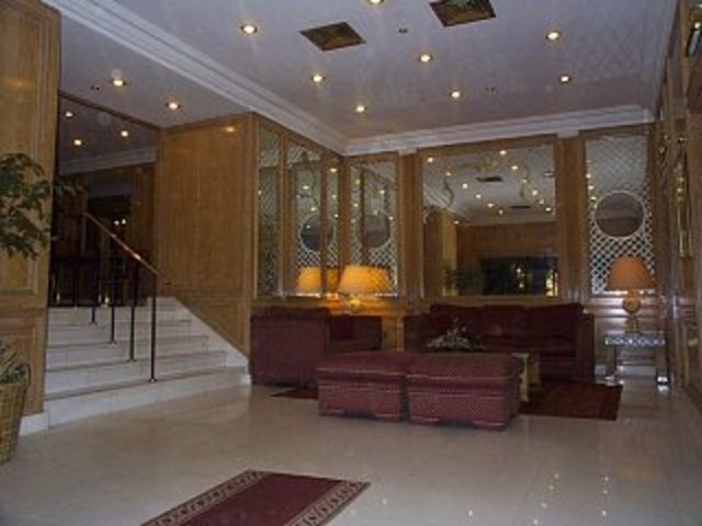  Image of 2 bedroom Flat to rent in Lorne Road London N4 at 111 Park Road  Marylebone, NW8 7JL