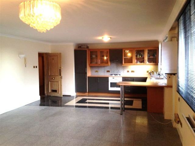 Image of 2 bedroom Flat to rent in Lorne Road London N4 at 111 Park Road  Marylebone, NW8 7JL