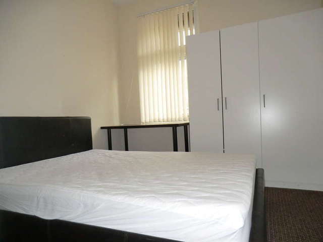  Image of 1 bedroom Detached house to rent in Park Road Coventry CV1 at City Centre Coventry West Midlands, CV1 2LE