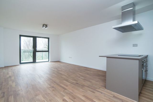  Image of 2 bedroom Flat to rent in Stebondale Street London E14 at Parkside Quarter  London, E14 3BX
