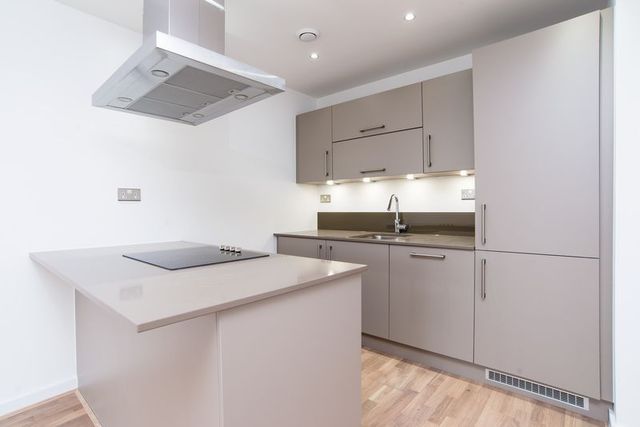 Image of 2 bedroom Flat to rent in Stebondale Street London E14 at Parkside Quarter  London, E14 3BX